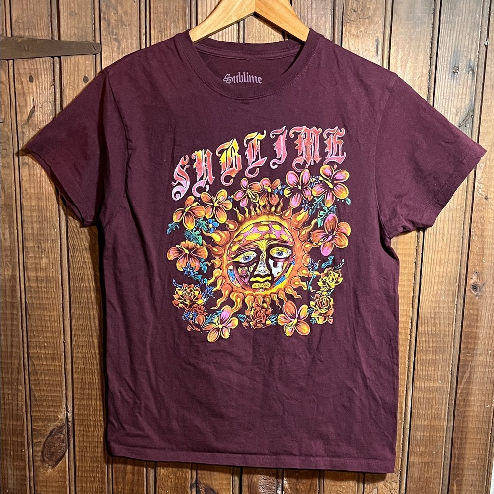 Sublime Graphic T-Shirt in Maroon